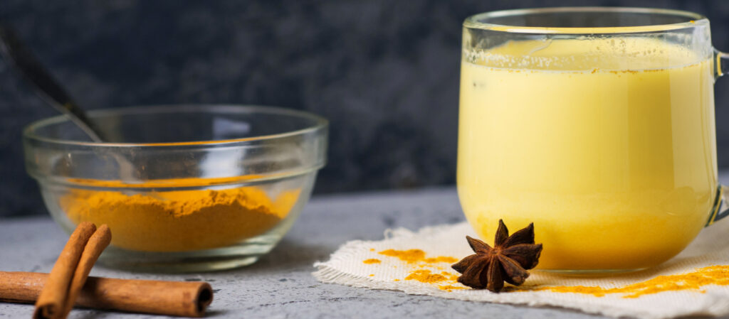 Cúrcuma en polvo para qué sirve en golden milk